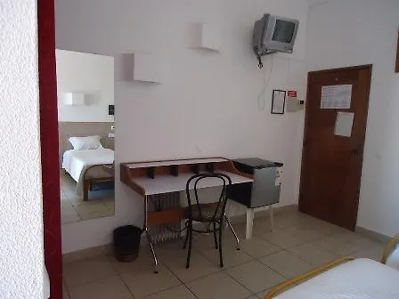 Torre Velha Al בית הארחה 2*