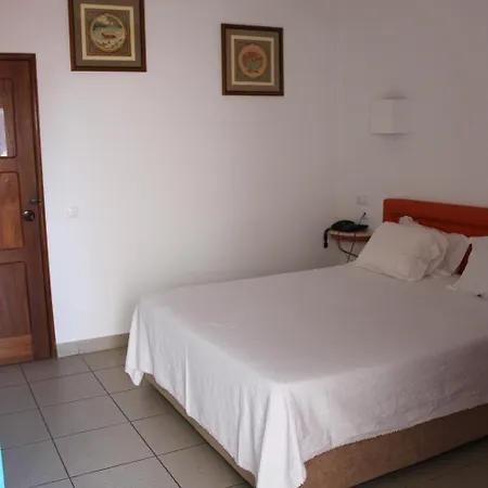 Torre Velha Al Guest house 3*