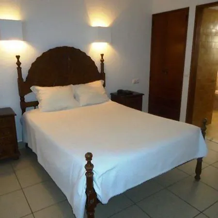 Torre Velha Al Guest house Albufeira